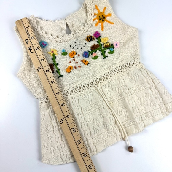 Isabella Mia Baby Girls Sz 6-12 M Boho Embroidered Sleeveless Crochet Top Peru - Picture 7 of 8